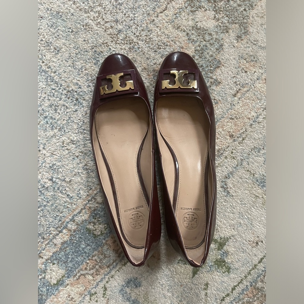 Tory Burch Burgundy Gigi Round Toe Pumps Size 11 (regular width)